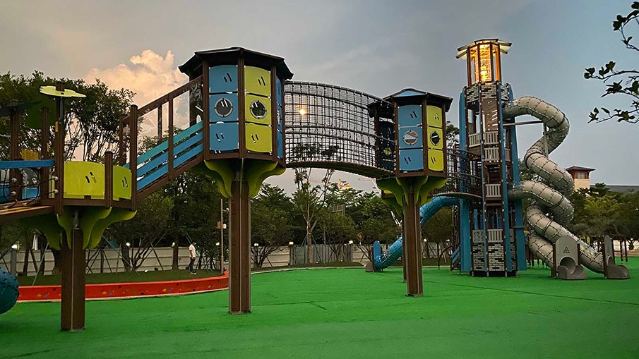 親子樂園戶外游樂設備多少錢？