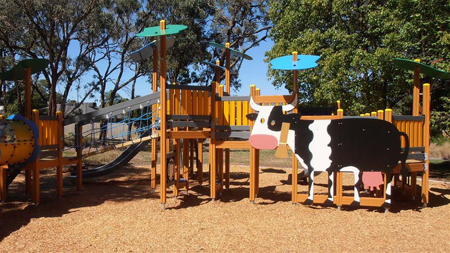 幼兒園大型游樂設(shè)備萌牛造型