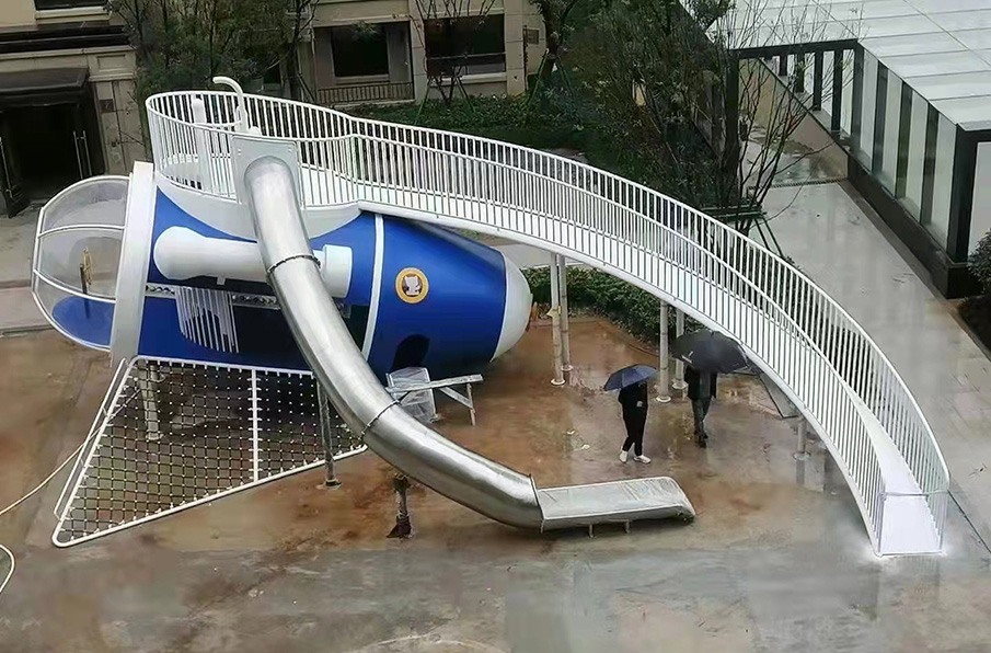 潛水艇游樂設備廠家供圖