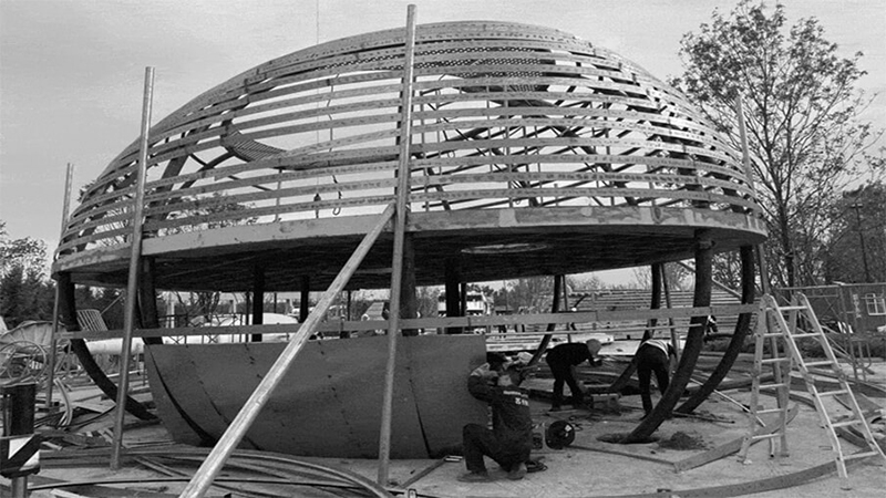 星際探索主題兒童樂園施工現場