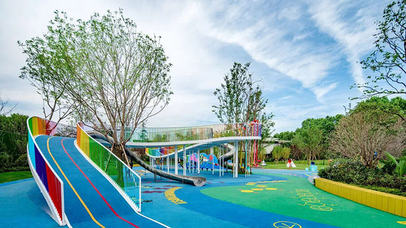 碧海藍天主題兒童樂園彩虹橋起點